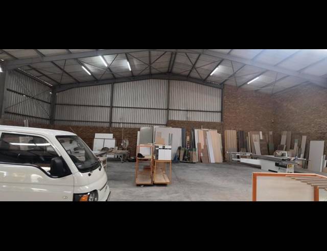 INDUSTRIAL PROPERTY TO RENT IN SILVERTON